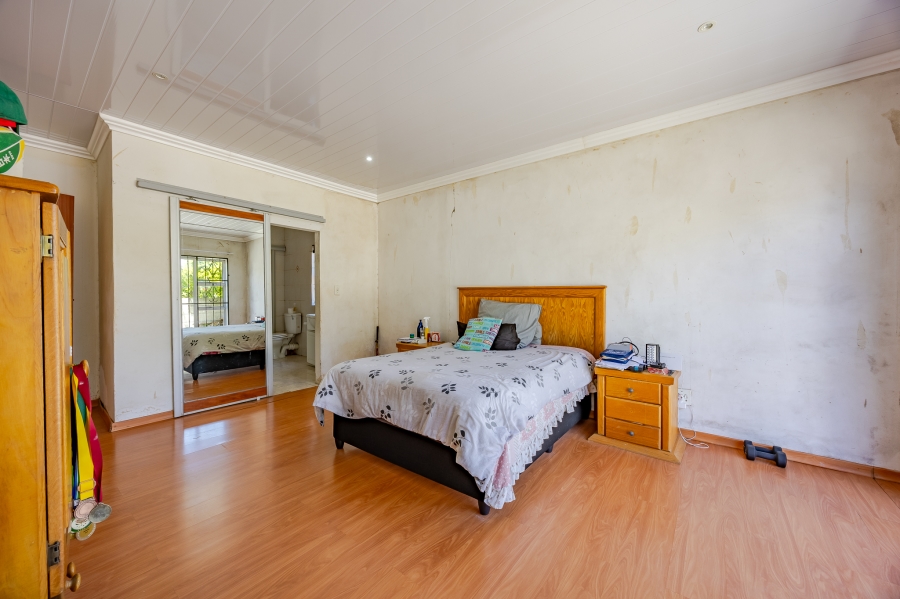 4 Bedroom Property for Sale in Riverton Western Cape